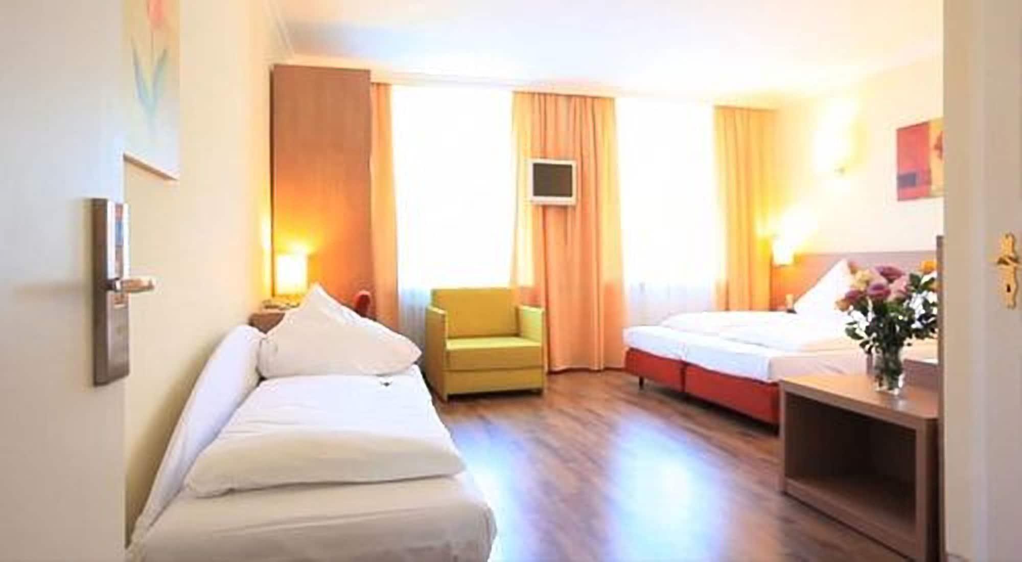 Hotel Marienthal Garni Hamburg Exterior foto